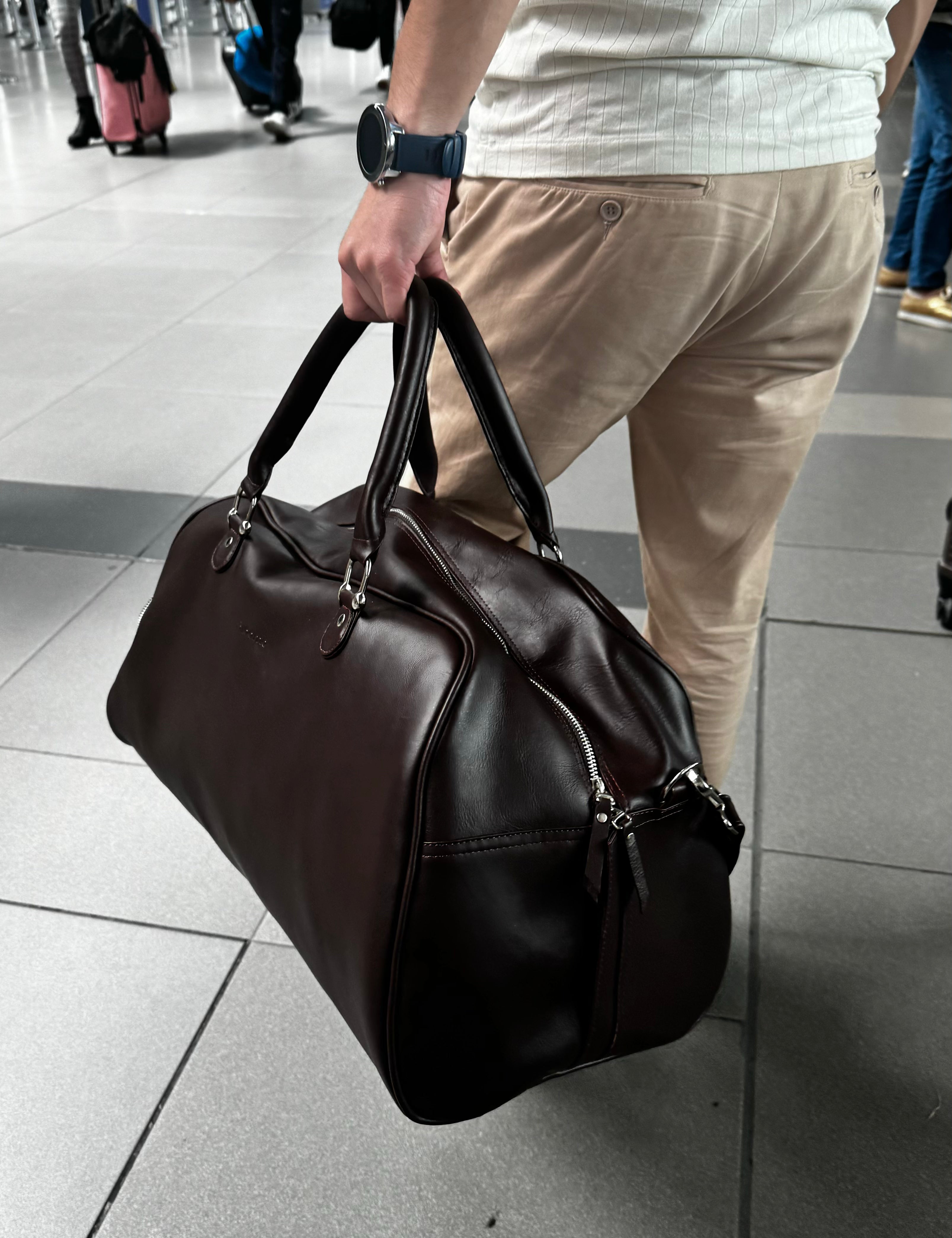  Manchester (Incluye divisiones internas y bolsa para zapatos)