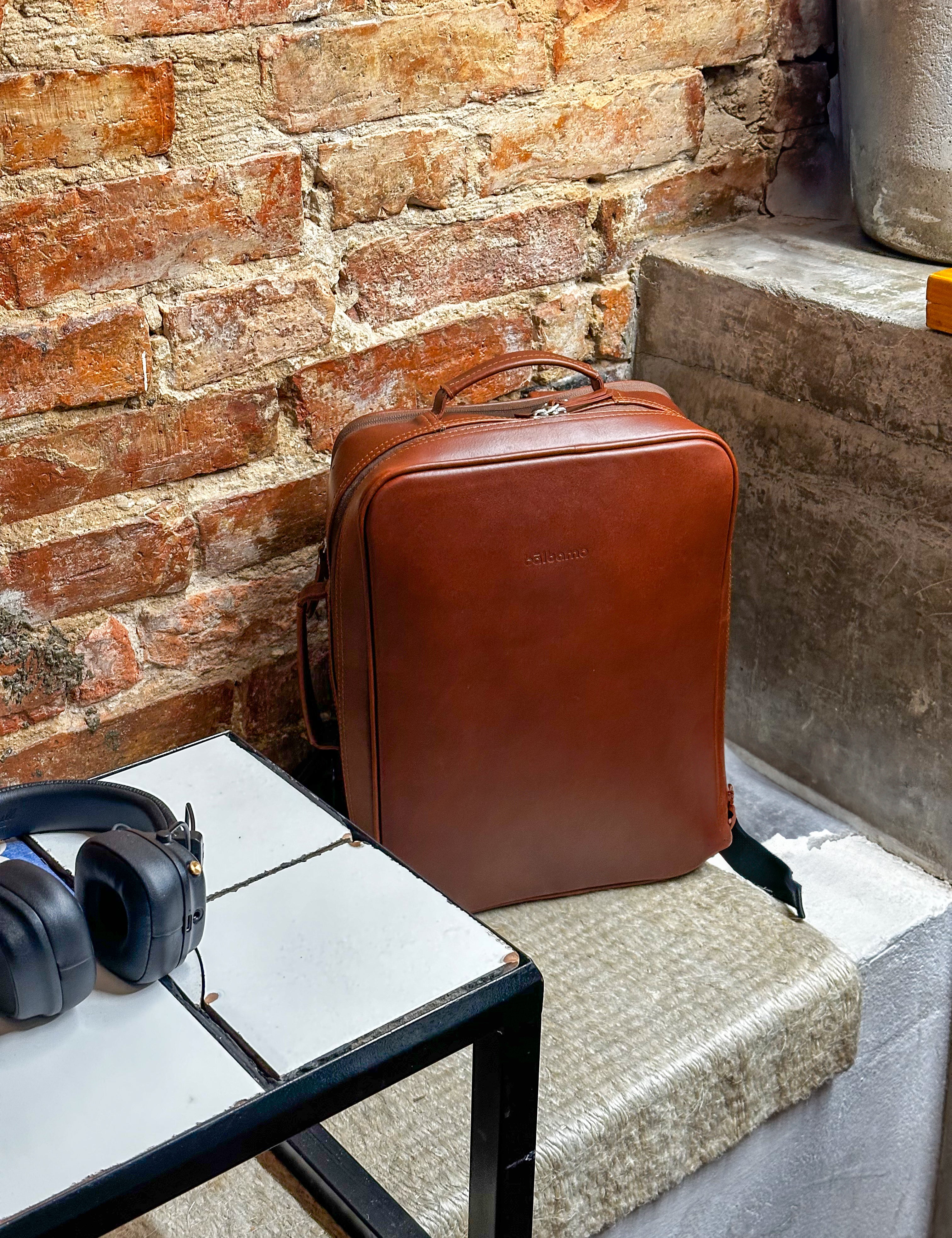 Morral "Backpack Briefcase" en cuero Manchester