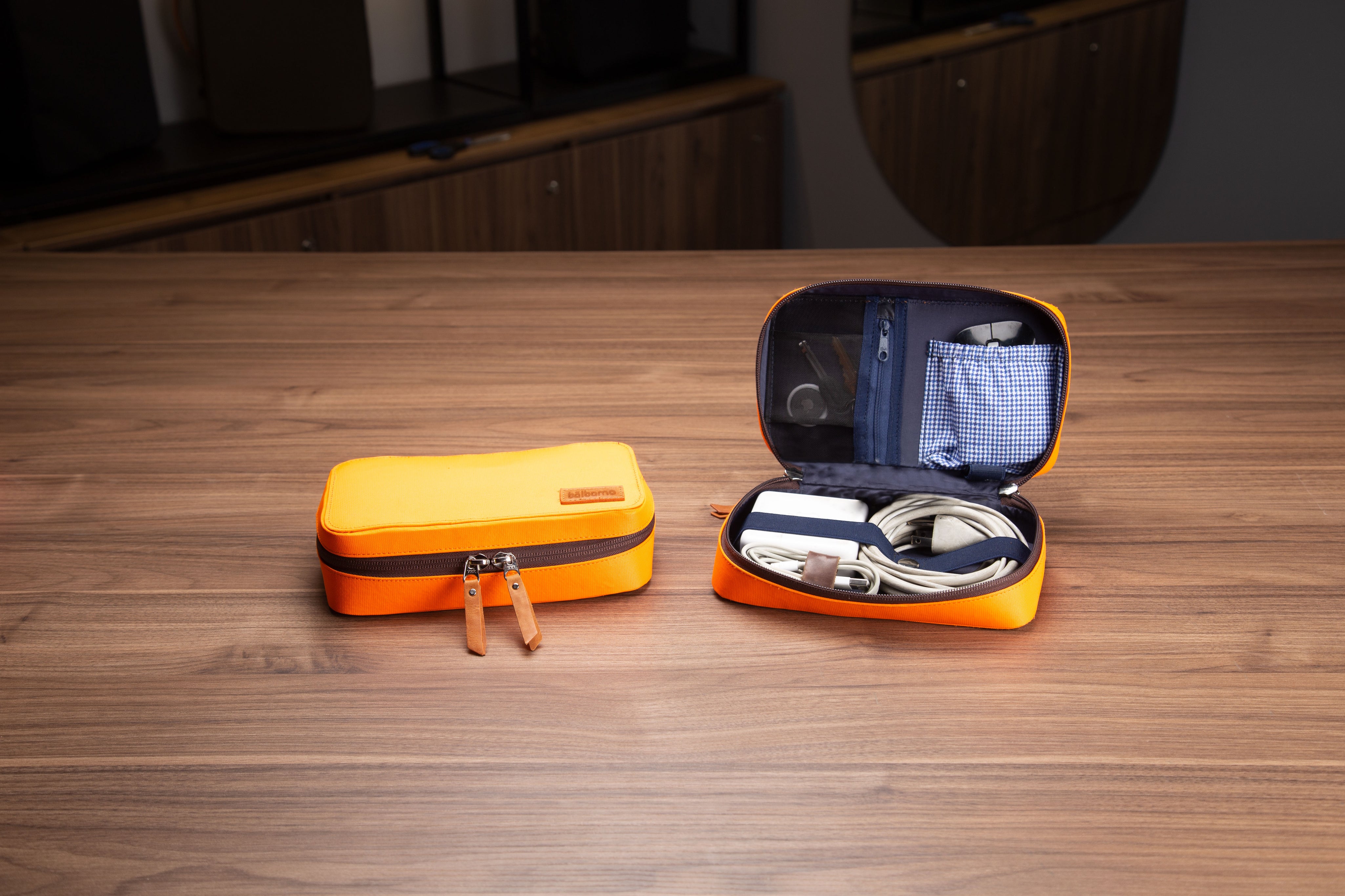 Portacables "Tech Case Spark 1.0" en lona